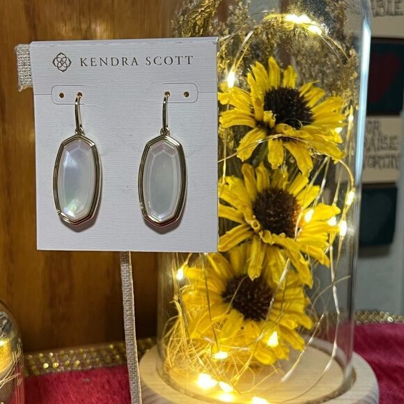 NWT Kendra Scott Gold Frame With Mother Of Pearl Stone Fishhook Earrings #KSER - Picture 2 of 7